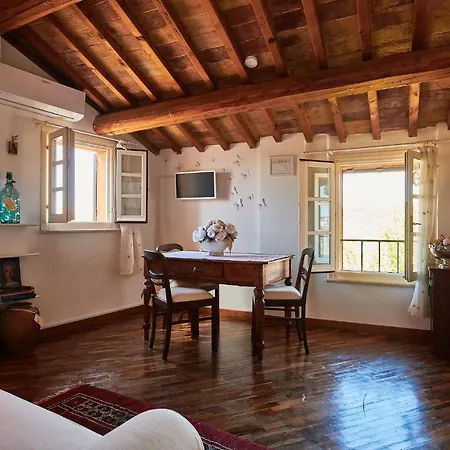 Apartmán Central- Views - Air Conditioning - Easy Parking -self Check In