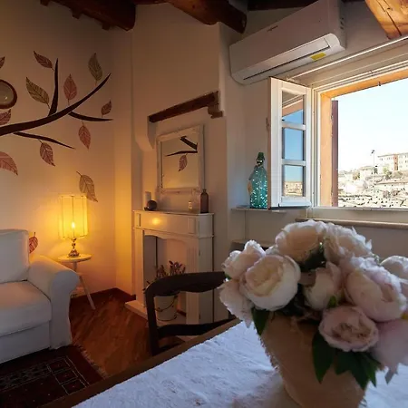 Central- Views - Air Conditioning - Easy Parking -self Check In Appartamento